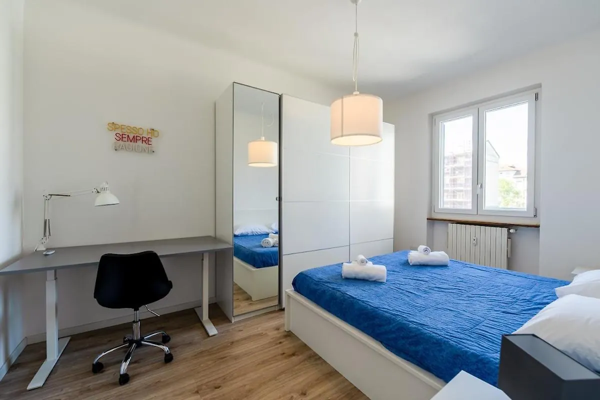 Spacious And Bright Apartment In Porta Vittoria 밀라노 0*,  이탈리아